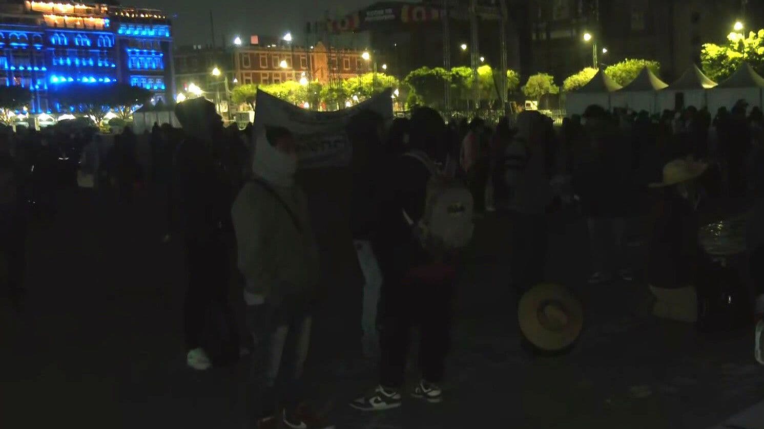 Manifestantes de Ixmiquilpan se Concentran en Palacio Nacional, CDMX