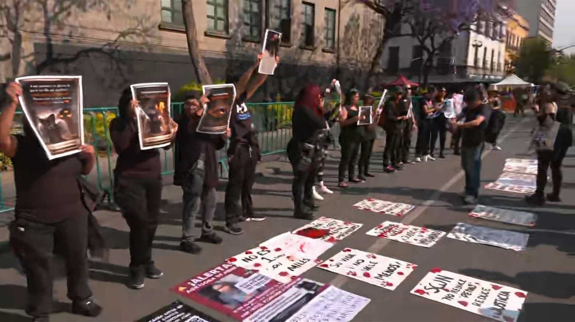 Justicia para Athos, Tango y Moni: Protesta en SCJN por Maltrato Animal en México