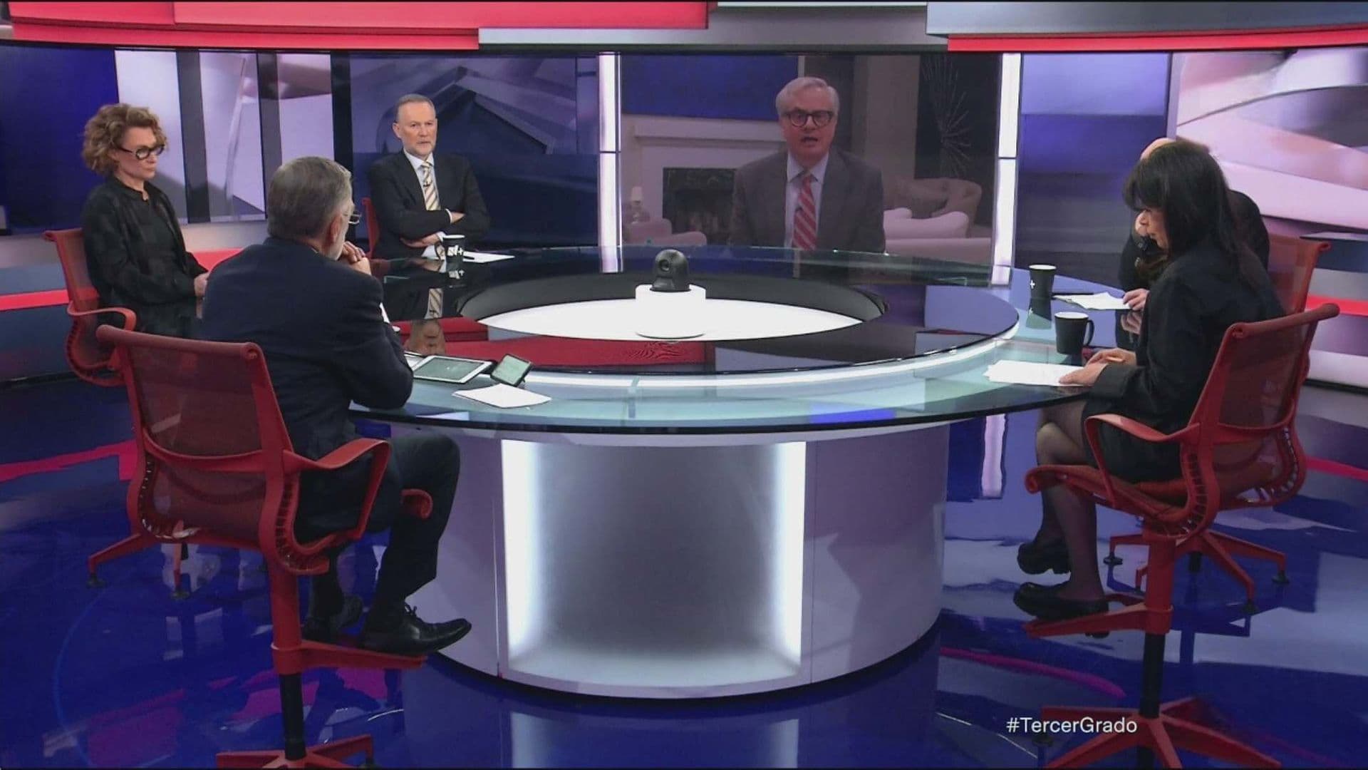 Leo Zuckermann Dice que la Discusión es Quitar Restricciones de que "Políticos no Hagan Política"