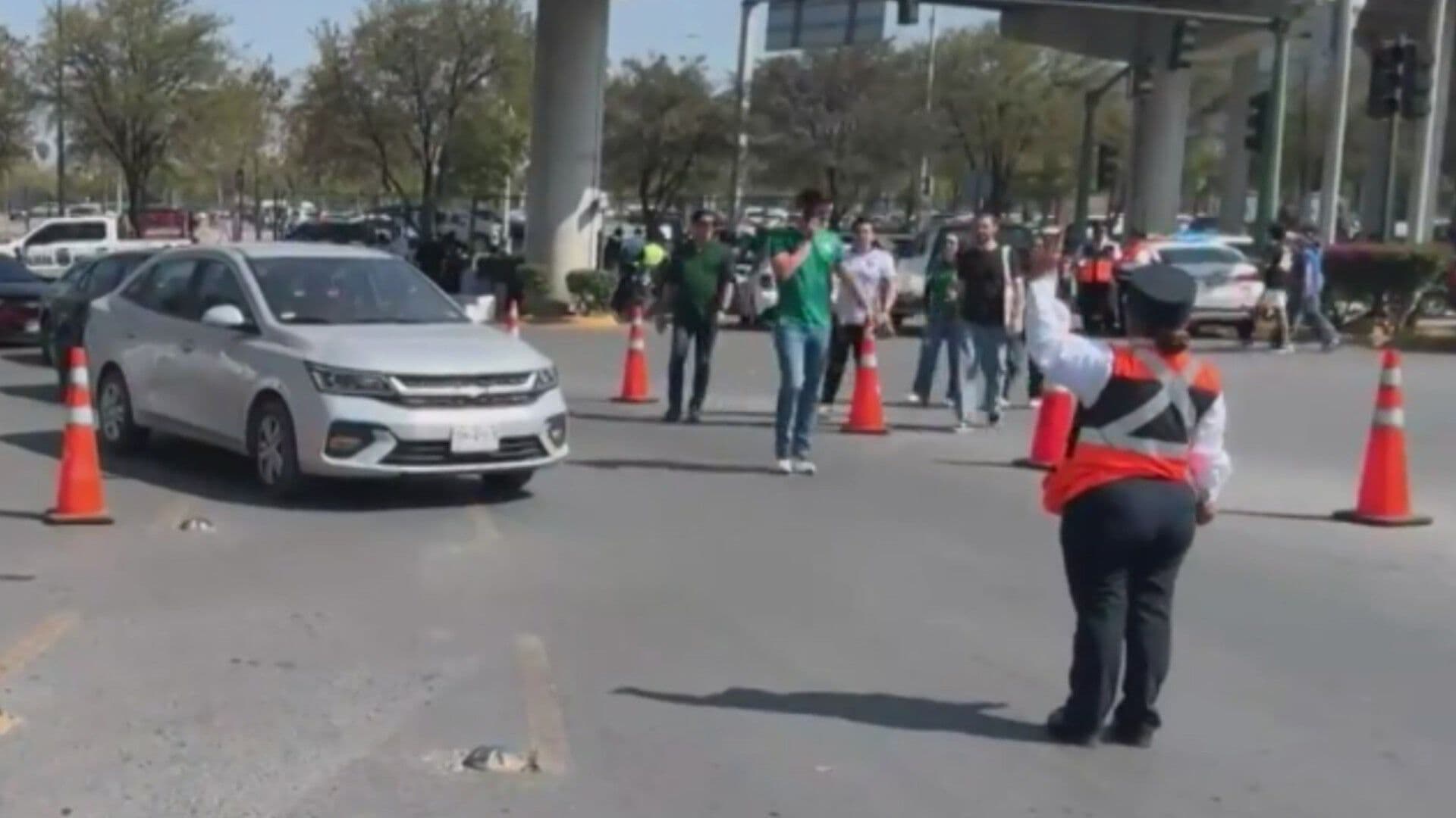 Implementan Operativo Vial Alrededor del Estadio Monterrey Por Repechaje de Bolivia vs Surinam