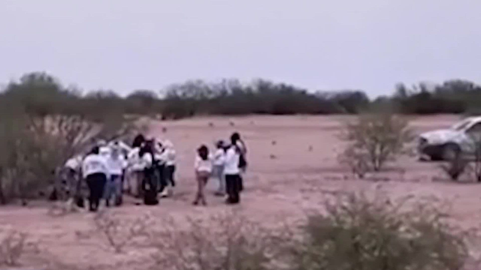 Madres Buscadoras Hallan 8 Nuevas Osamentas en Predio de Guaymas, Sonora