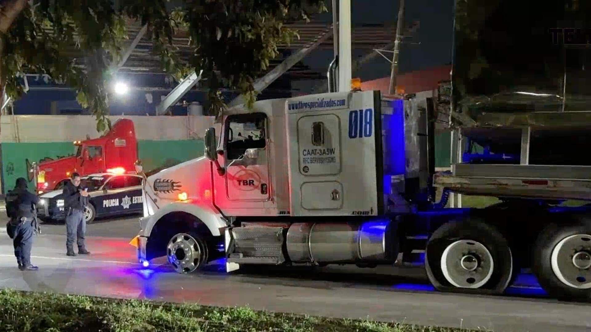 Realizan Estudios Toxicológicos a Trailero que se Impactó Contra Caseta en La Antigua, Veracruz