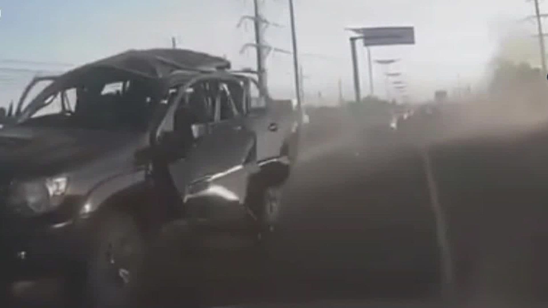 Camioneta que Explotó Mientras Circulaba en Tecámac, Edomex; Transportaba un Explosivo