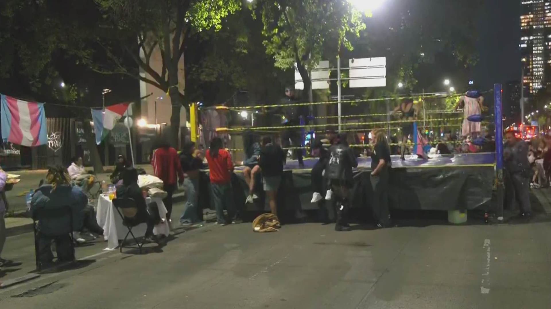 Colectivo de Personas Trans Bloquea Paseo de la Reforma en CDMX; Así la Movilización