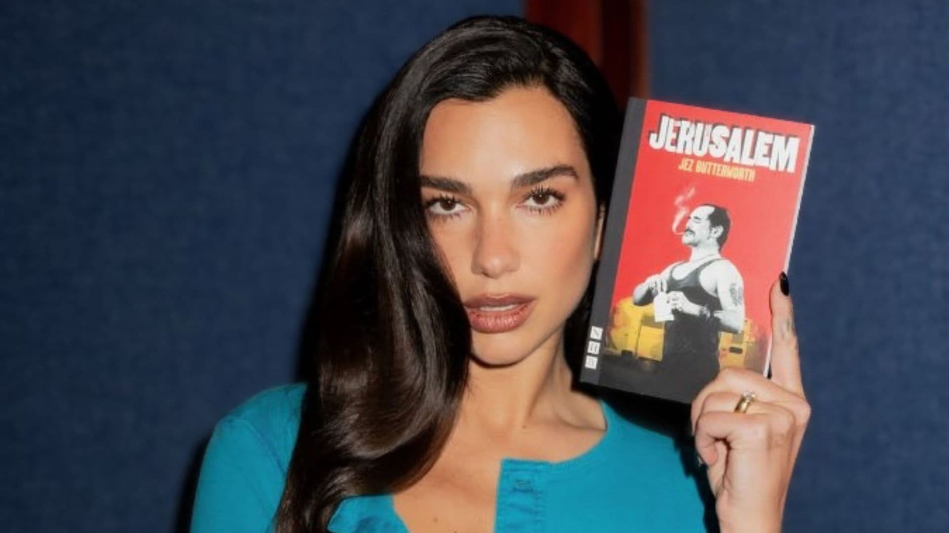 La Lectura, su Refugio: Dua Lipa es Nombrada Comisaria Literaria en Festival de Literatura