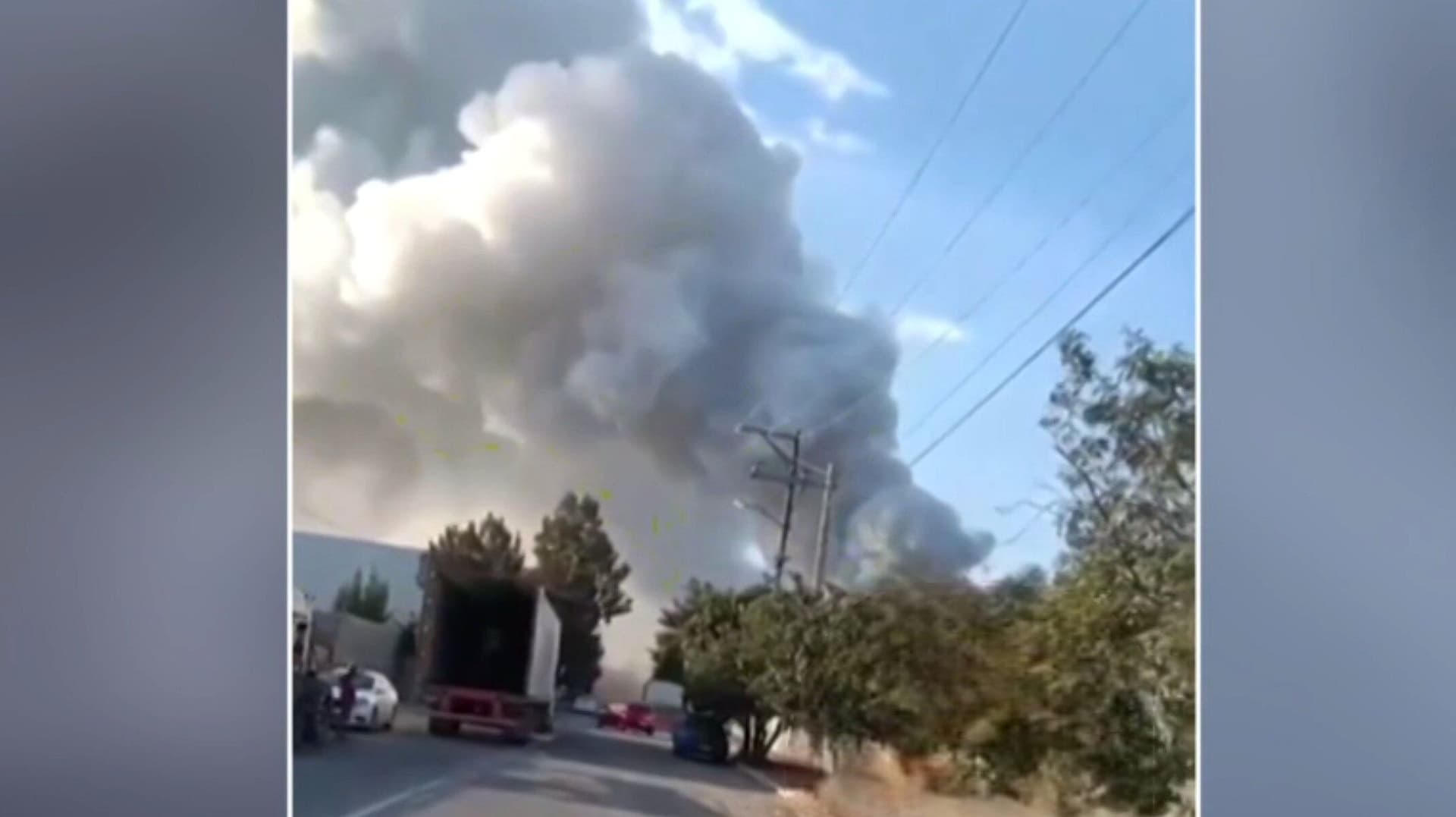 Incendio en el Parque Industrial Fundidores en San Luis Potosí; Así se Ven las Columnas de Humo