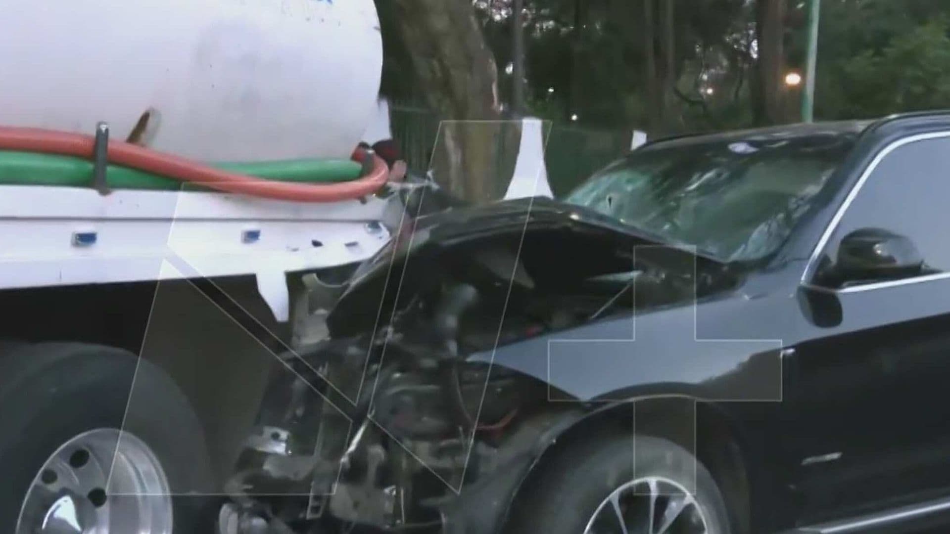 Auto Choca contra Pipa en Circuito Interior, Alcaldía Coyoacán