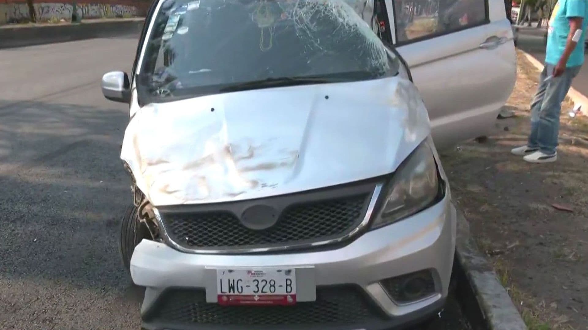 Un Lesionado por una Volcadura en Eje Central, CDMX