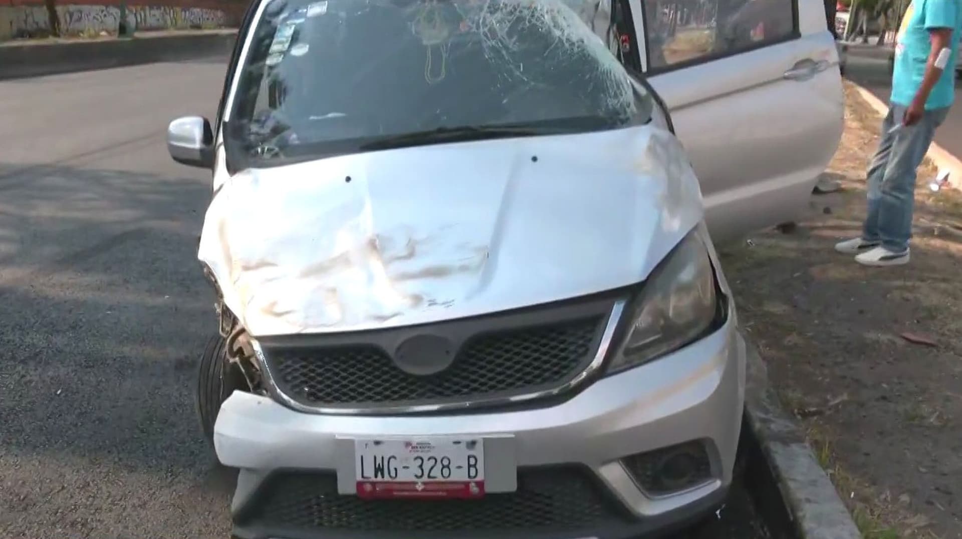 Un Lesionado por una Volcadura en Eje Central, CDMX