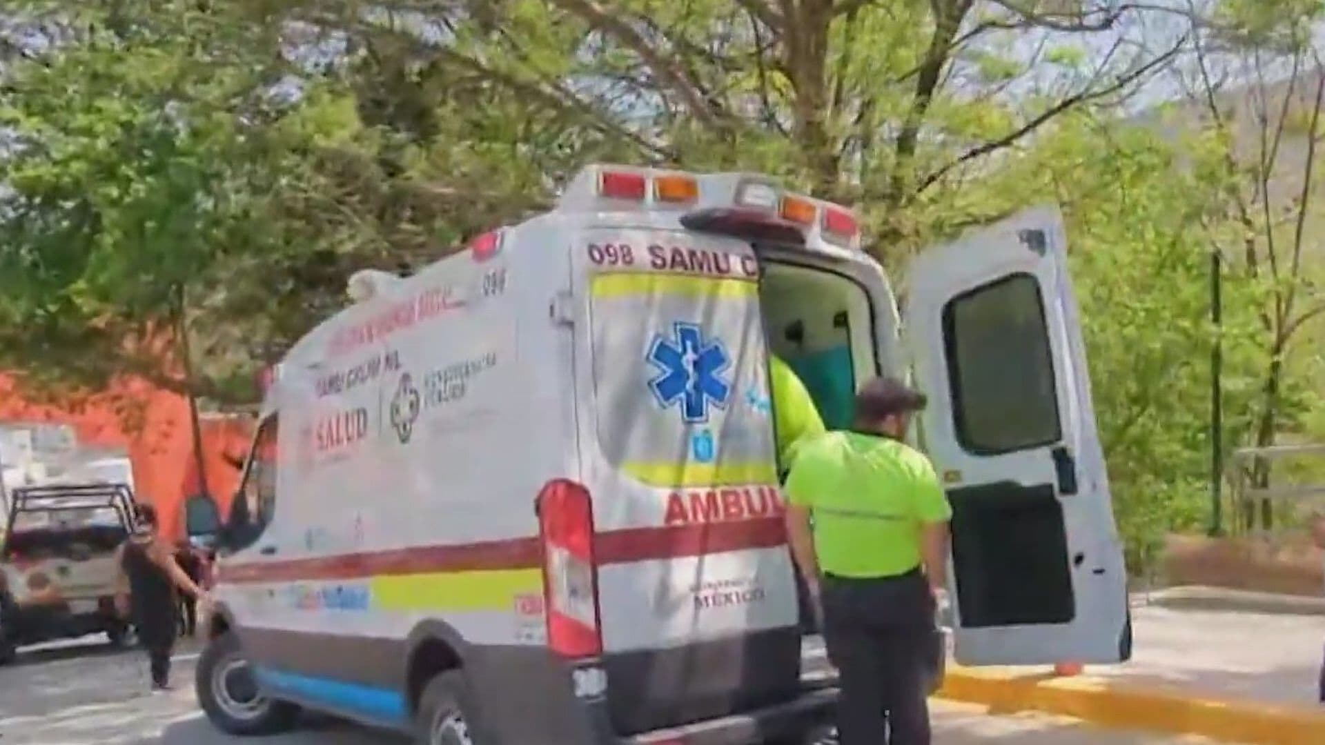 Auxilian a Menor con Síntomas de Deshidratación en Cerro de la Silla de Guadalupe