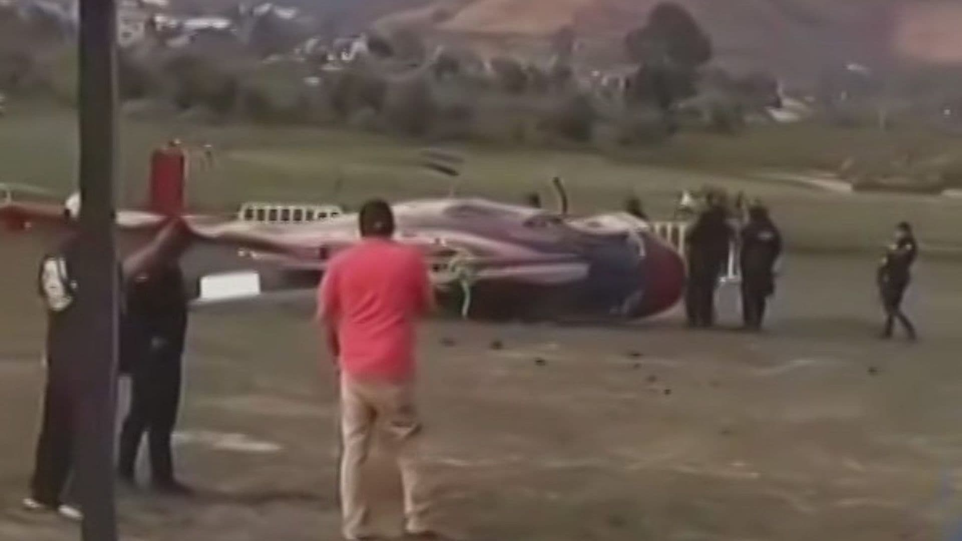 Vuelca Helicóptero por Fuertes Vientos en Zitácuaro, Michoacán; Reportan Tres Heridos
