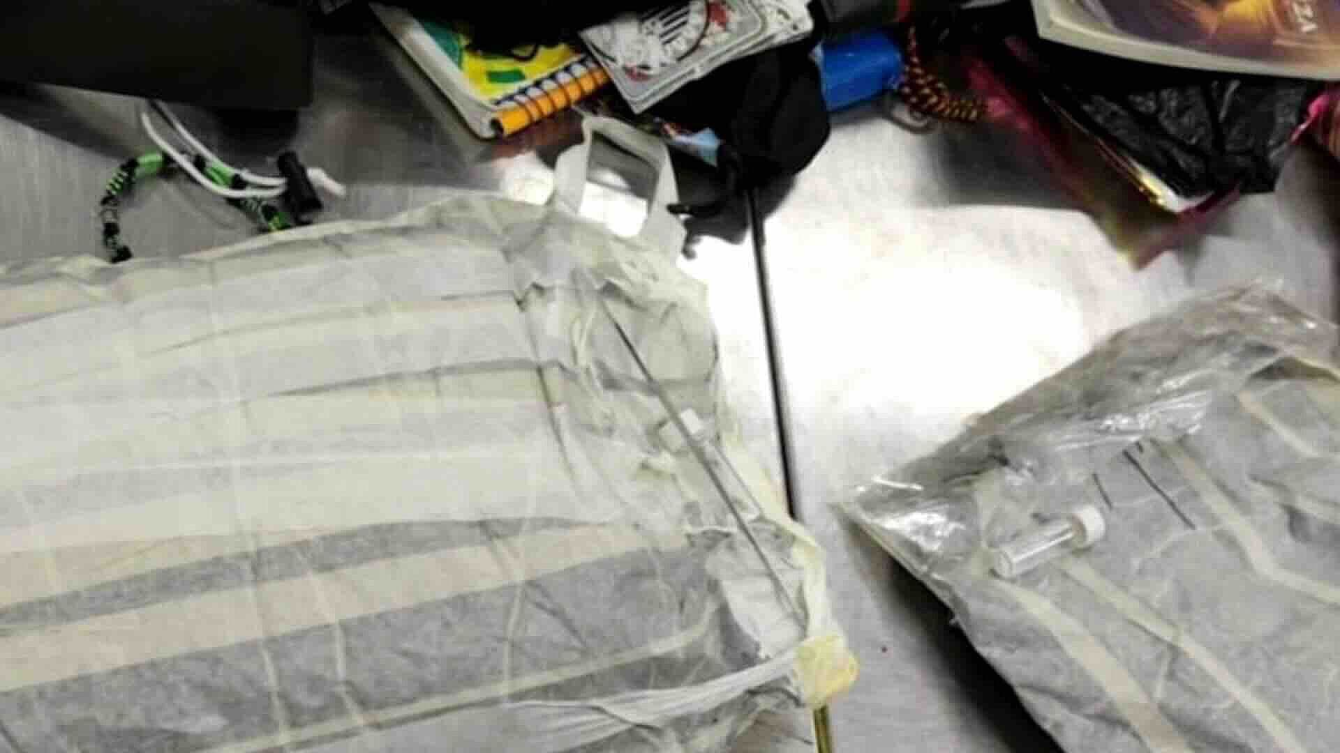 Asegura Marina Presunta Droga en Equipaje de Pasajero en Terminal 2 del AICM