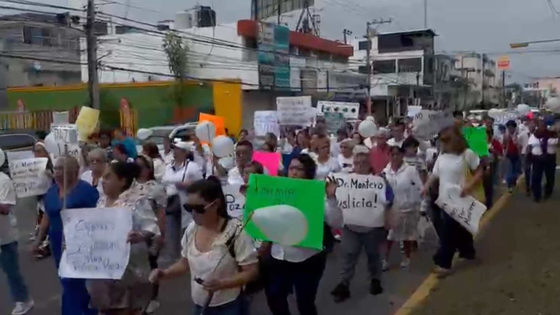 Habitantes de Poza Rica, Veracruz, Marcharon para Exigir Seguridad tras Hechos de Violencia
