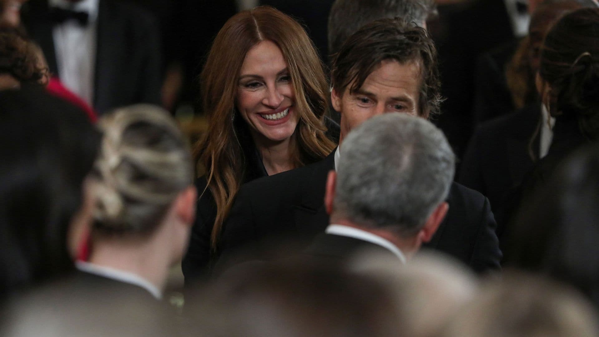 Julia Roberts Sorprende Con Su Atuendo a George Clooney