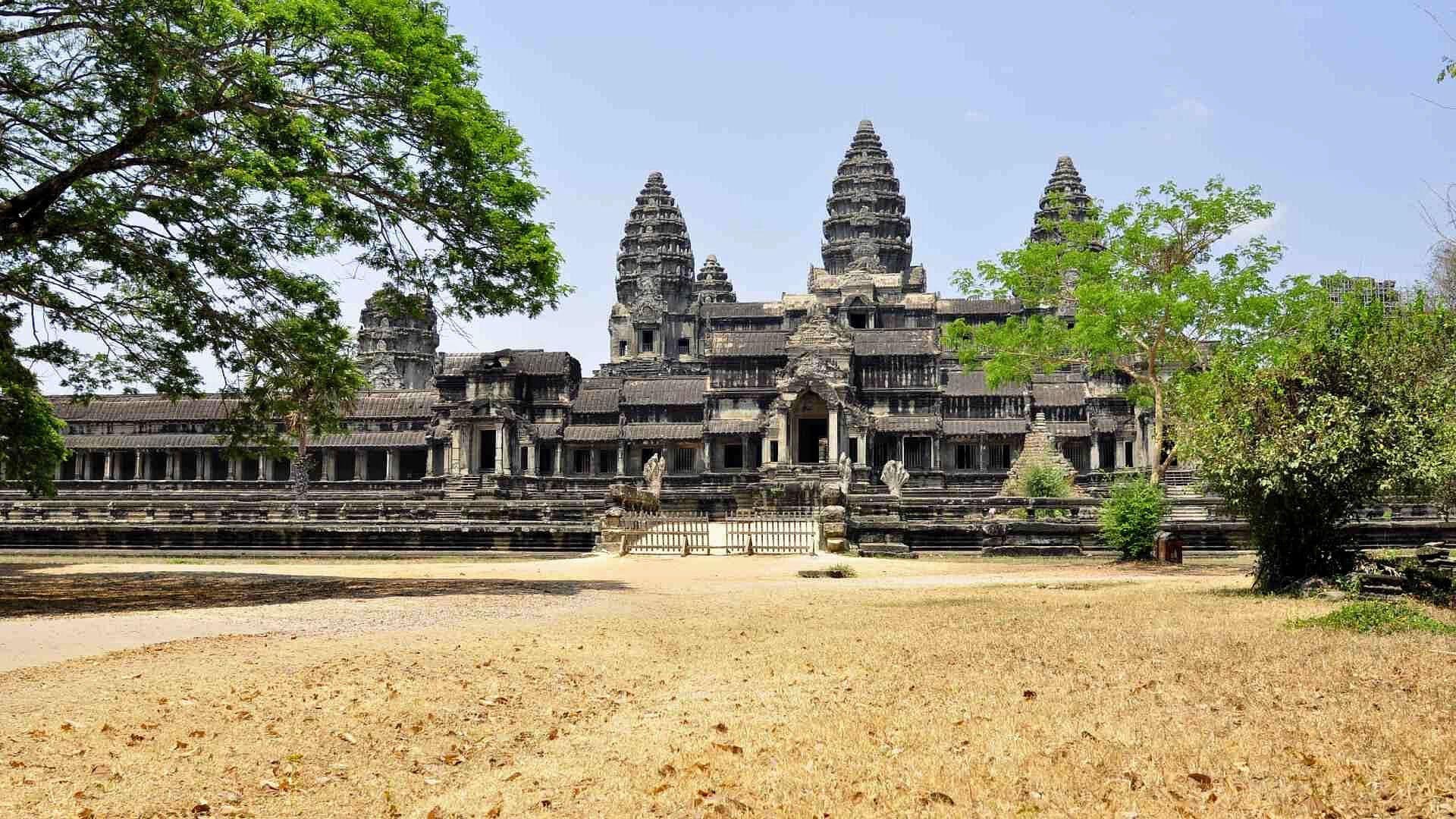 Visitando Camboya con Gina Holguín