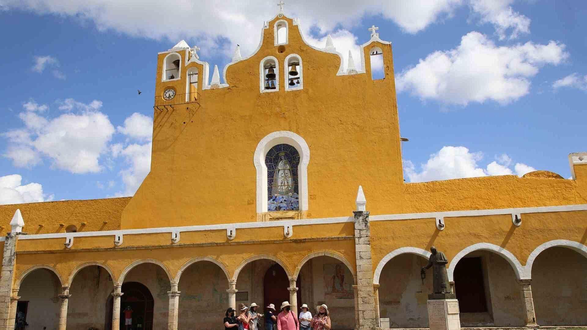 Pata de Perro: Izamal, la Ciudad Amarilla, en Yucatán