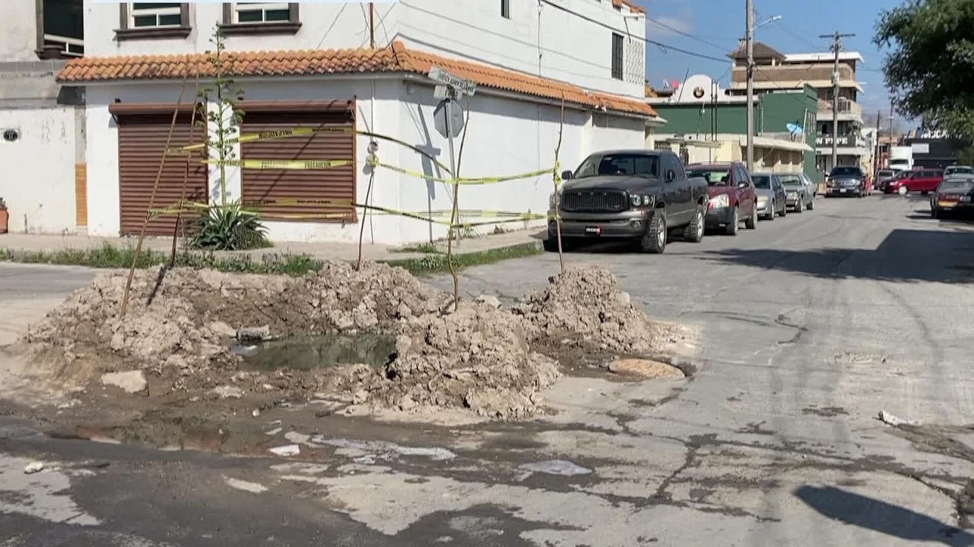 Socavón Presenta Problemática a Junta de Agua y Drenaje 11/01/2023