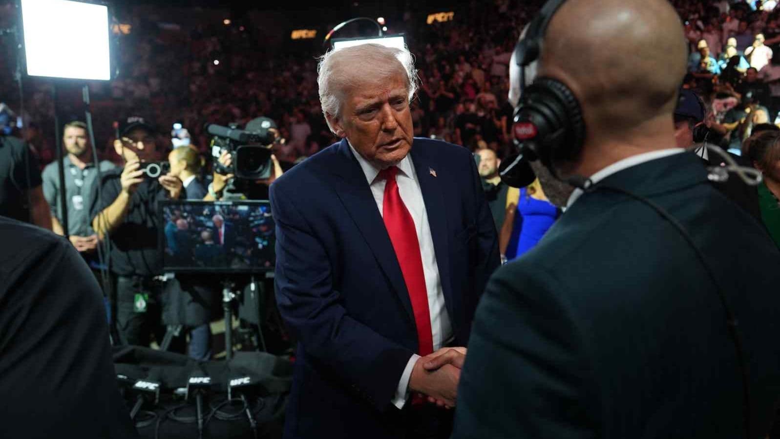 Trump No decide Por Sí Mismo: Carlson Critica Guerra Contra Irán