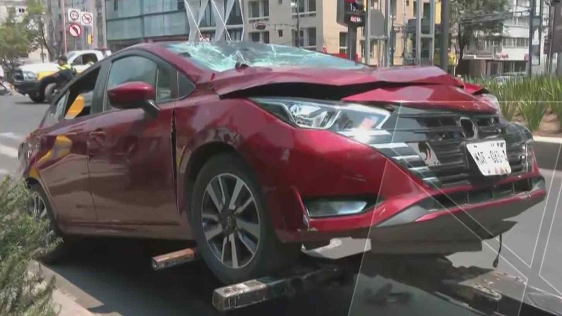 Motociclista se Pasa el Alto y Choca en Av. Chapultepec; Pierde Dedos ...