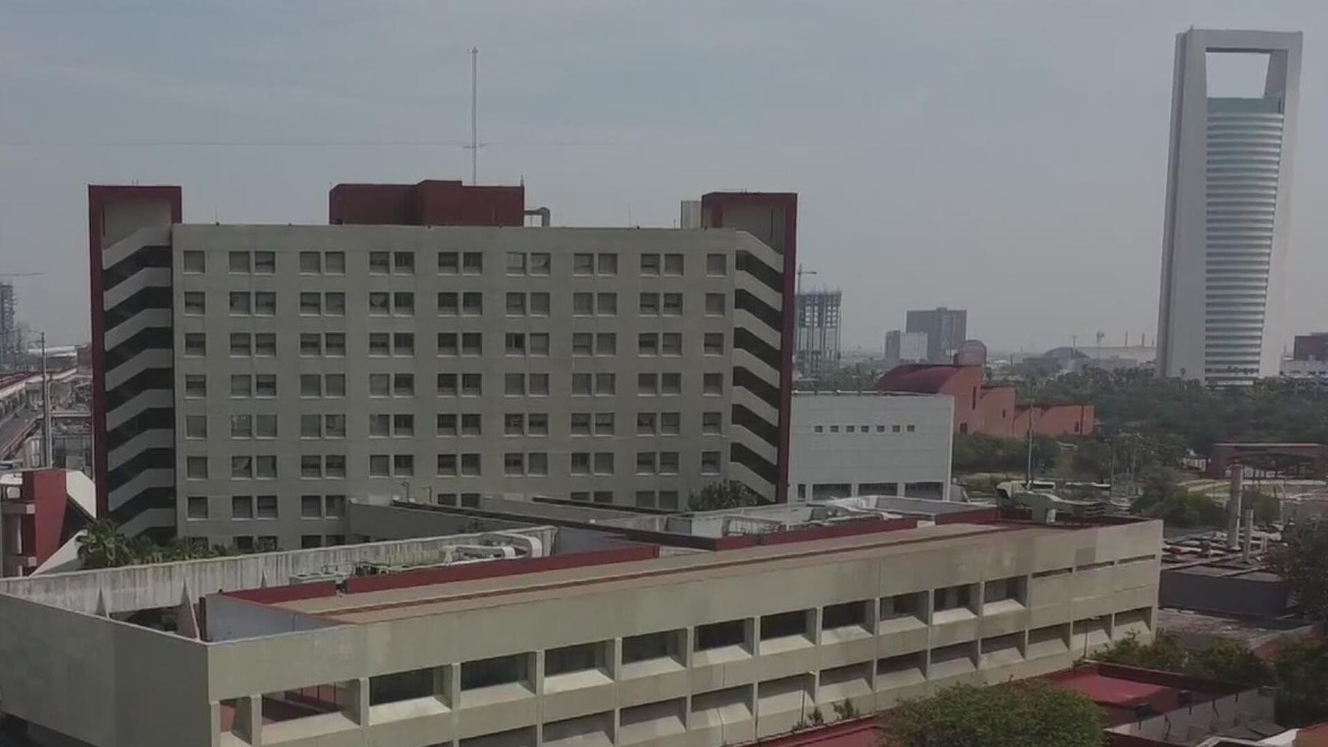 Come Niño Una Batería; Está Bajo Observación en Clínica 33 en Monterrey