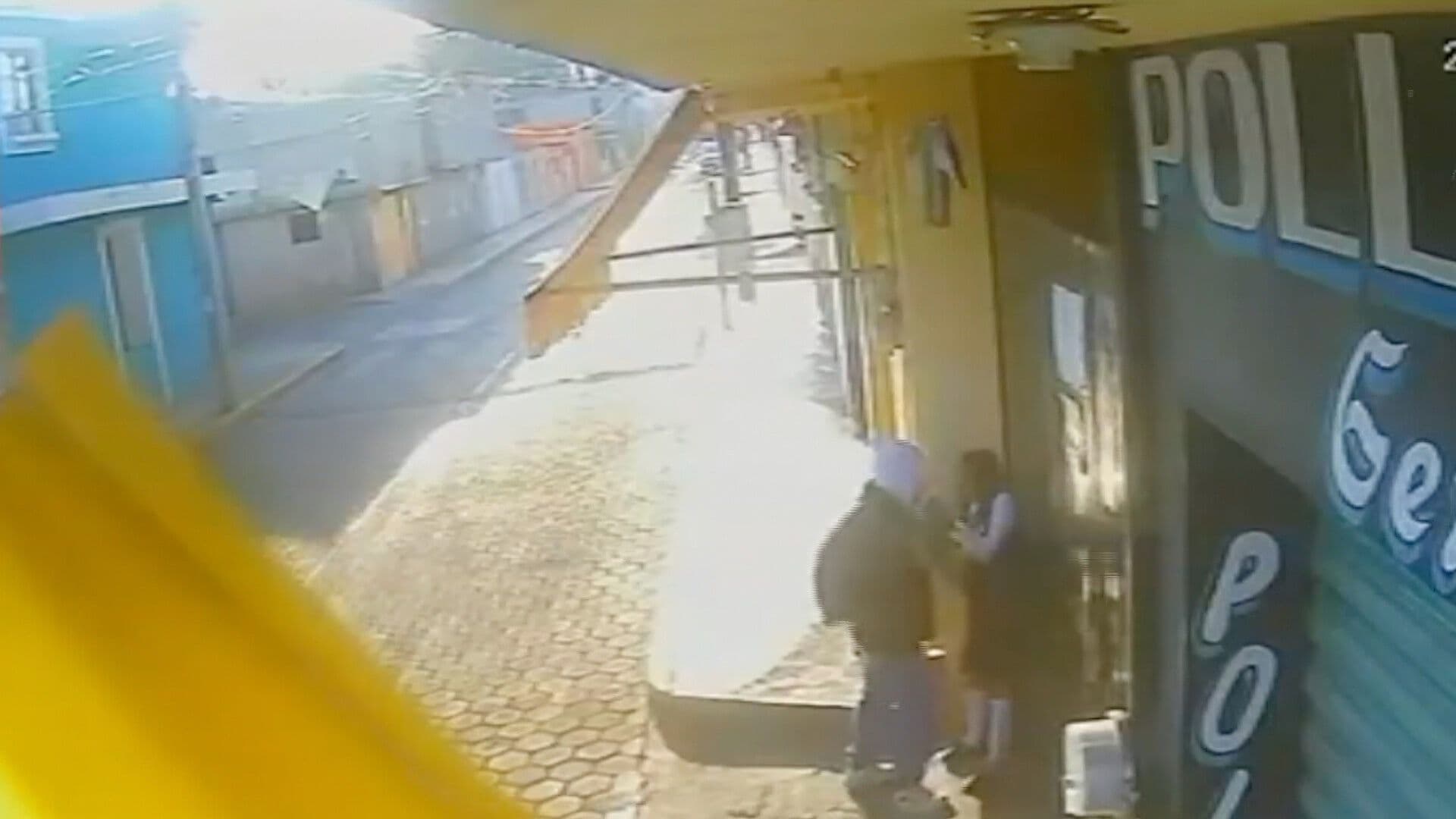 Video: Estudiante Fue Asaltada por Encapuchado en Ciudad Serdán, Puebla