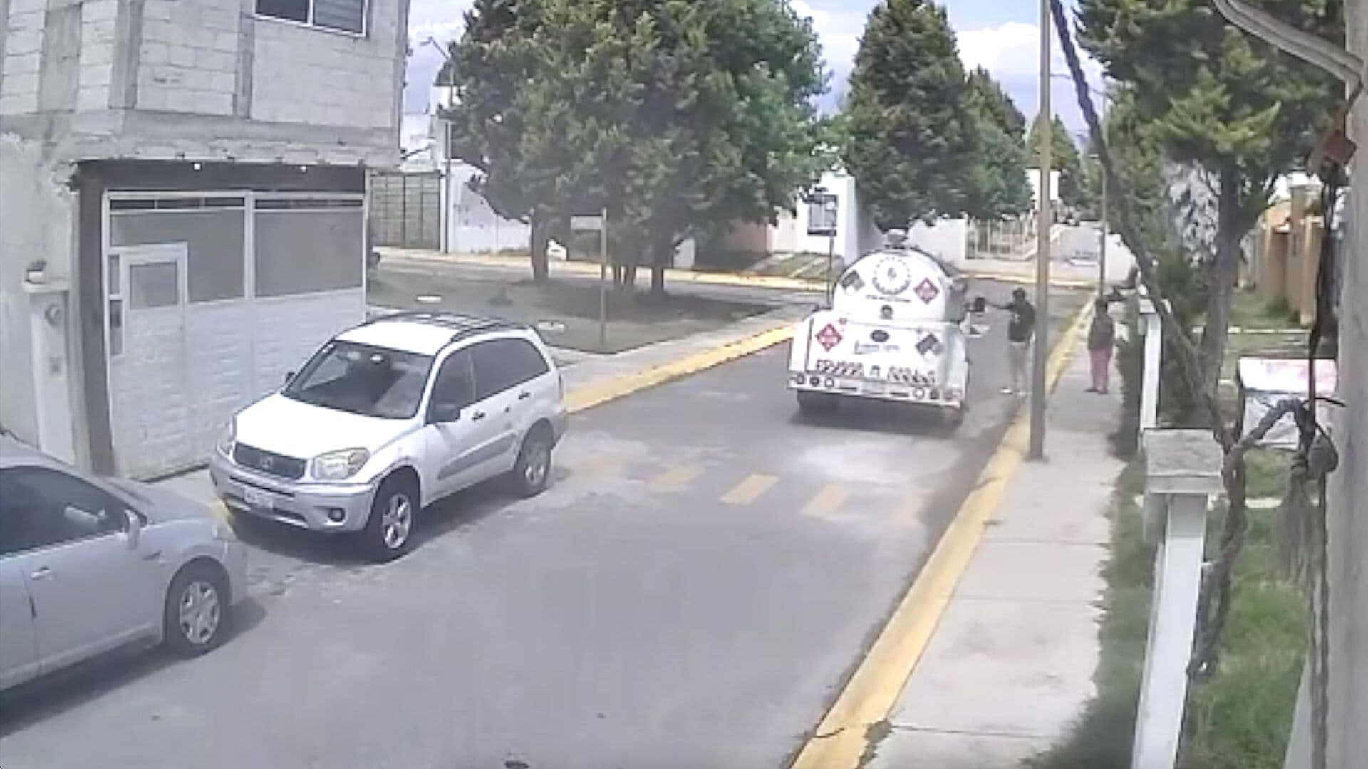 Video Perro Atropellado por Pipa de Gas en Huejotzingo Puebla Maltrato Animal