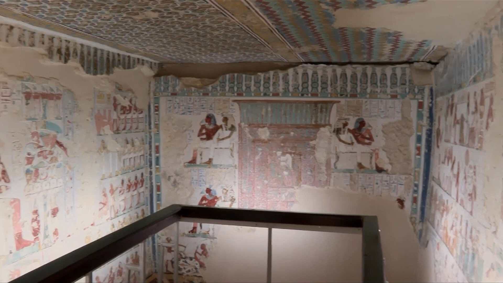 En Egipto Dan a Conocer Interiores de Dos Tumbas y el Muro de Yeso que Bloqueaba la Tumba del Rey Tut