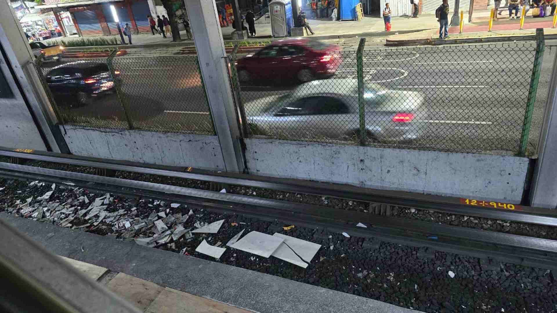 Cae Plafón a la Zona de Vías en la Estación Xola de la Línea 2 del Metro; Servicio Continúa de Manera Regular