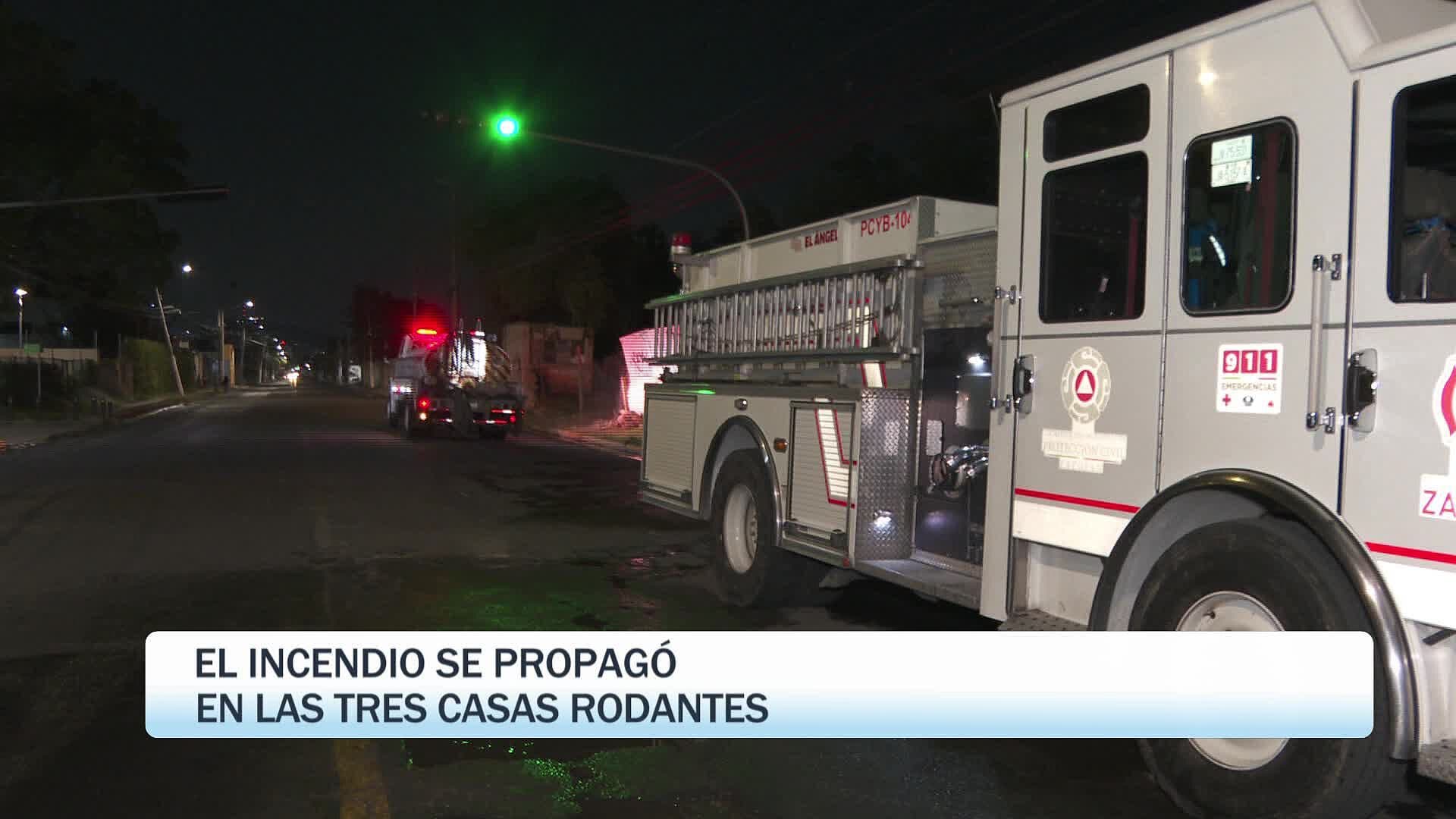 Tres Casas Rodantes Terminan Calcinadas Tras un Incendio Provocado en Zapopan