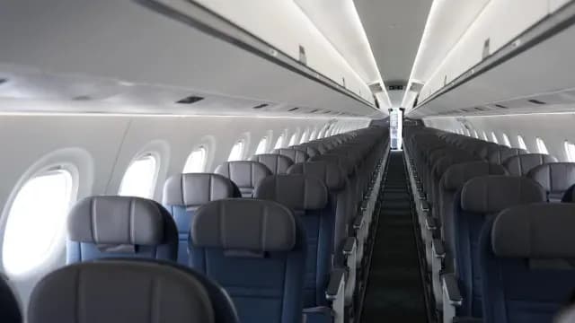 Interior de Embraer 195-E2. Foto: Presidencia