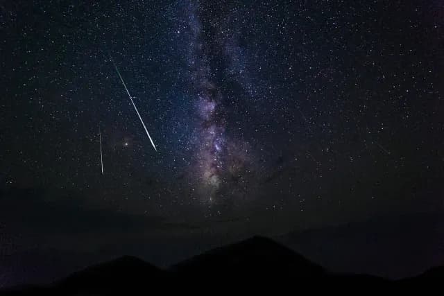 ¿Qué son las lluvias de estrellas?