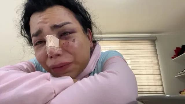Paola Suárez durante transmisión en vivo