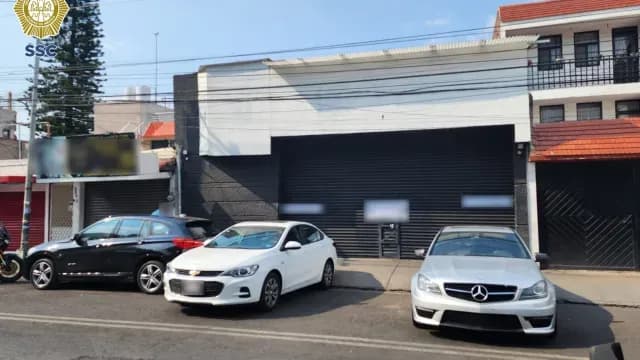 Cateo en agencia de autos en Tlalpan, CDMX