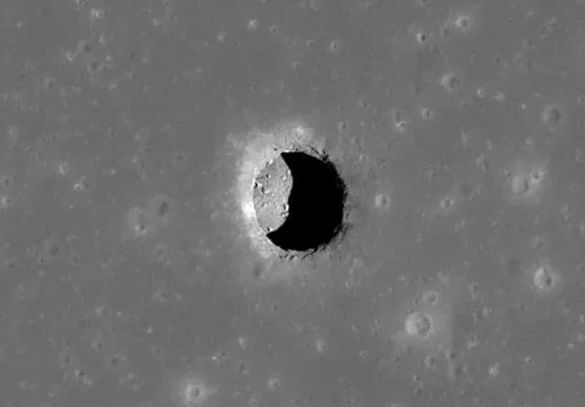 Pozo del Mar de la Tranquilidad en la Luna