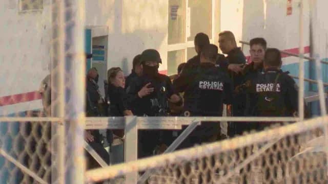 Investigan desaparición de policías