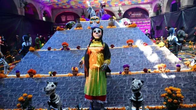 Ofrenda monumental en el Estado de México