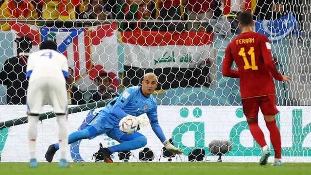 España derrota 7-0 a Costa Rica
