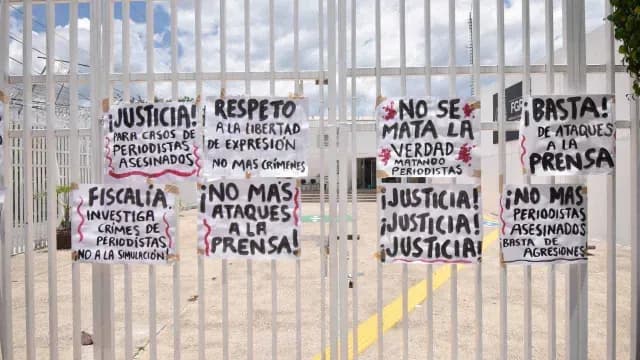 carteles-periodistas-guerrero