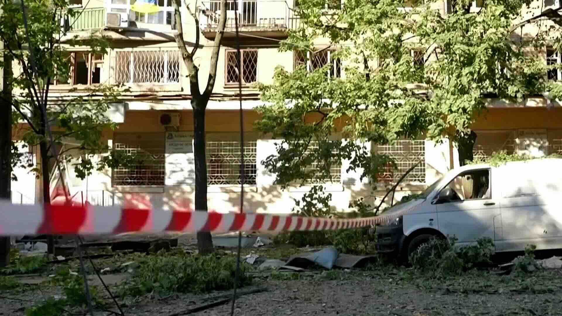 Rusia Lanzó Ataque Masivo con Misil Hipersónico contra Kiev; Hay Muertos y Heridos
