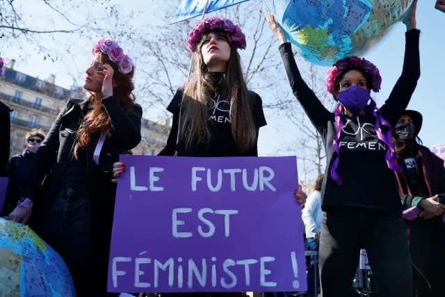Marcha feminista en Francia