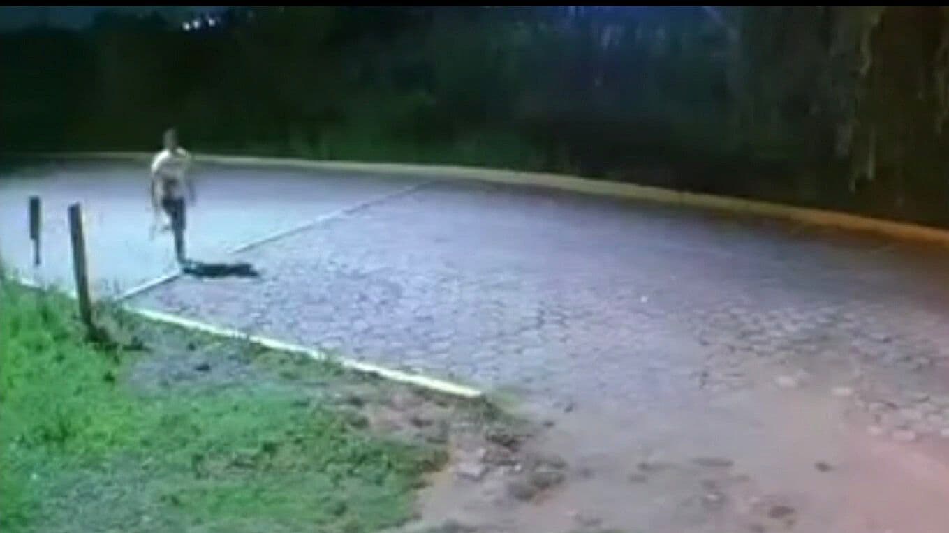 VIDEO: Presidente de Comunidad en Tlaxcala Ataca Casa de Familiares que Resguardaban a su Esposa