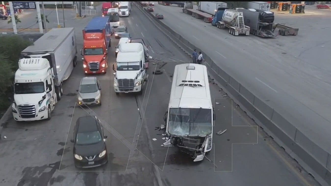 Deja un Herido Choque de Tráiler con Transporte de Personal en Escobedo