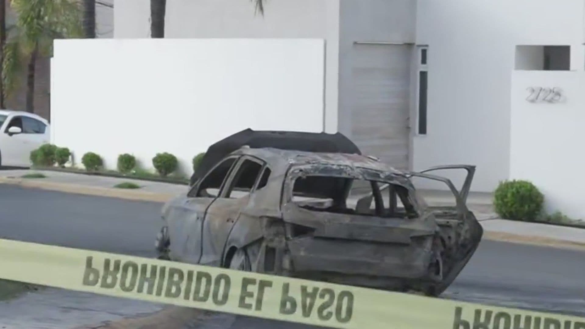 Se Incendia Carro No Hay Lesionados en Col Cumbres en Monterrey