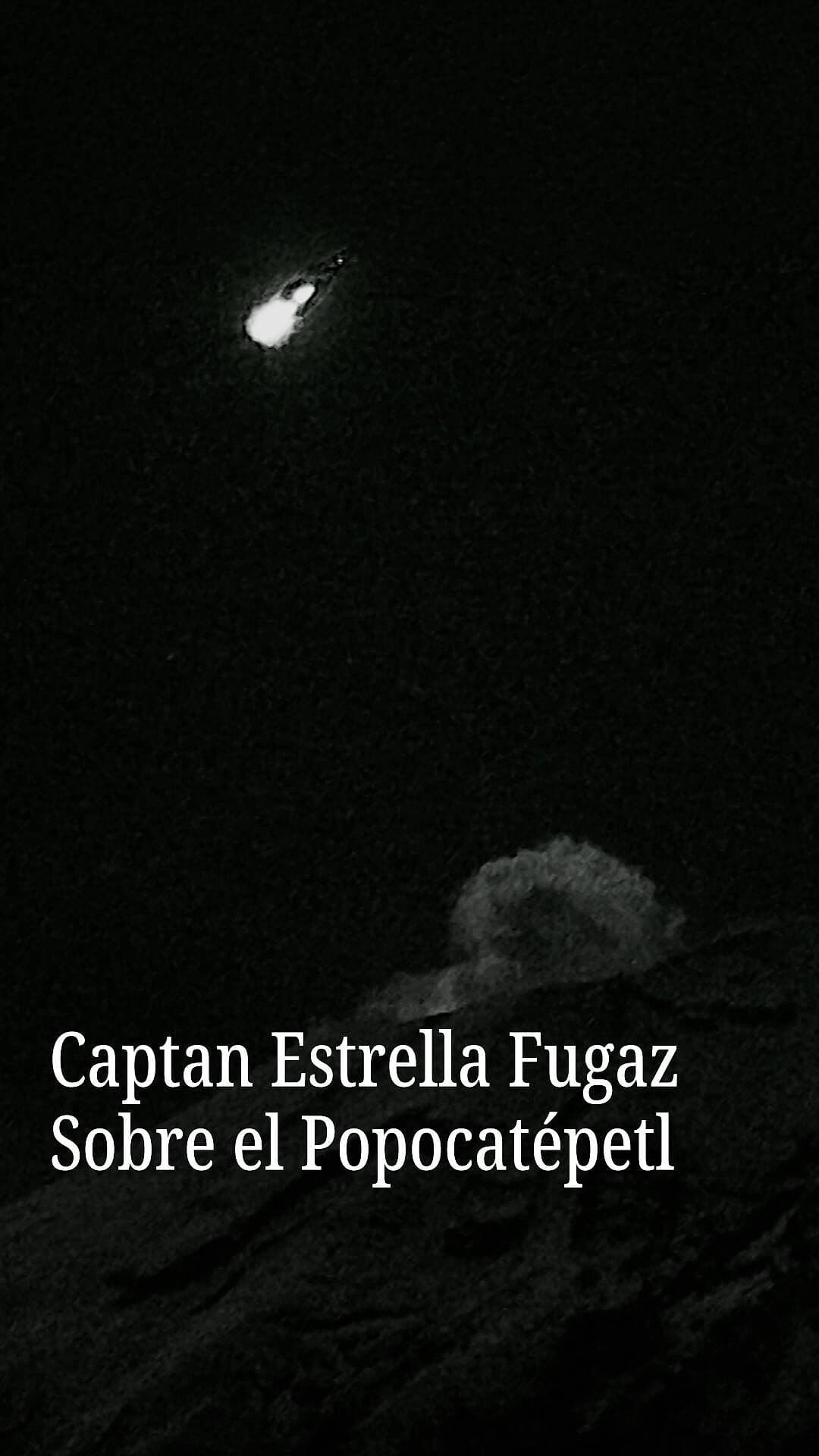 Captan Estrella Fugaz Sobre el Popocatépetl