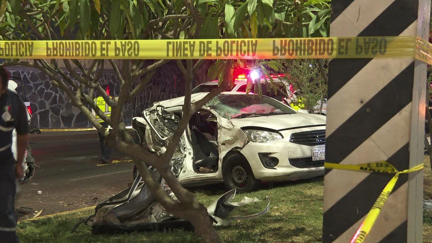 Joven que Conducía a Exceso de Velocidad Causa Fuerte Carambola en Zapopan; Hay Varios Heridos