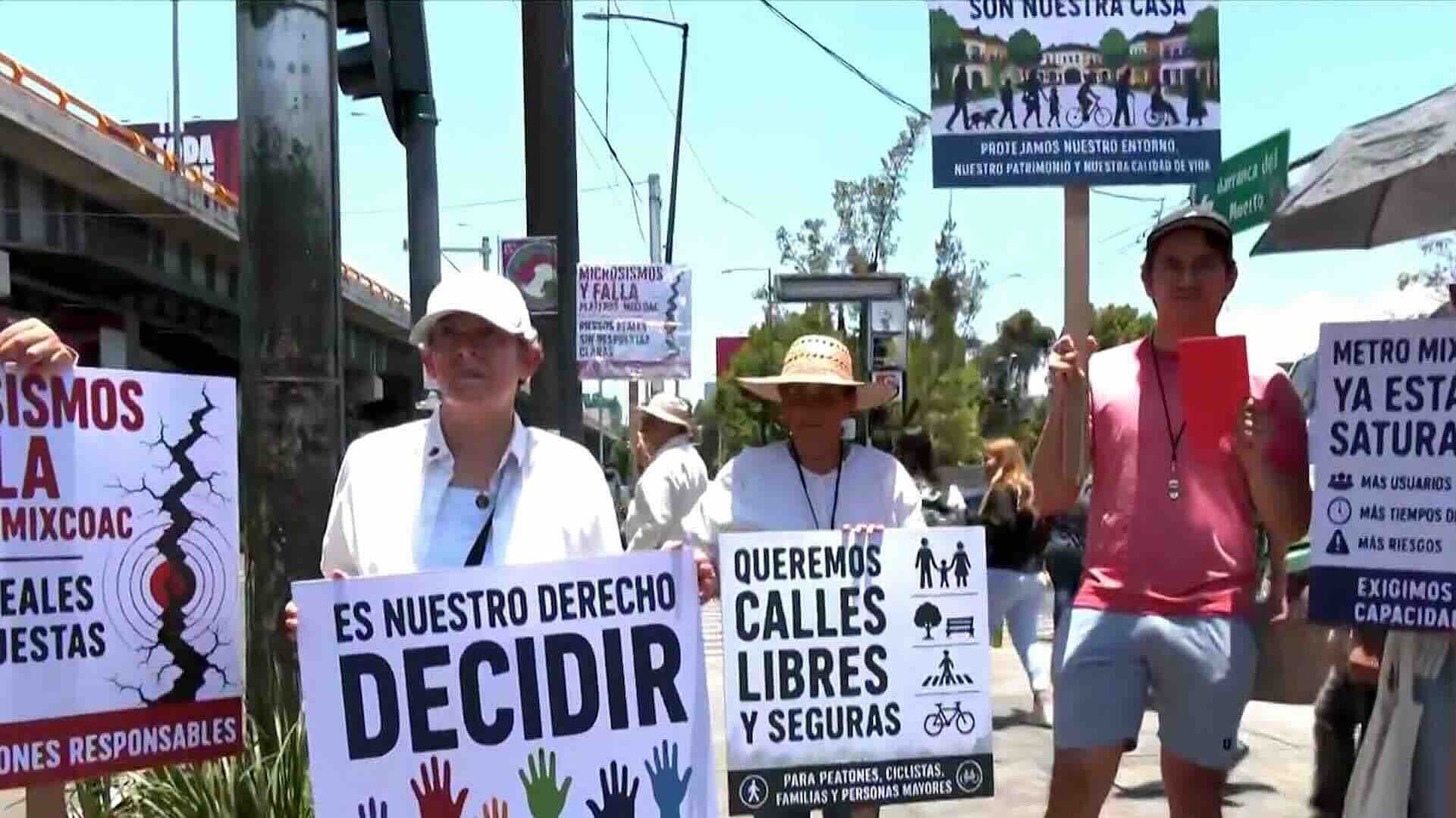 Con Pancartas, Vecinos se Manifestaron Contra el Cablebús en Álvaro Obregón, CDMX