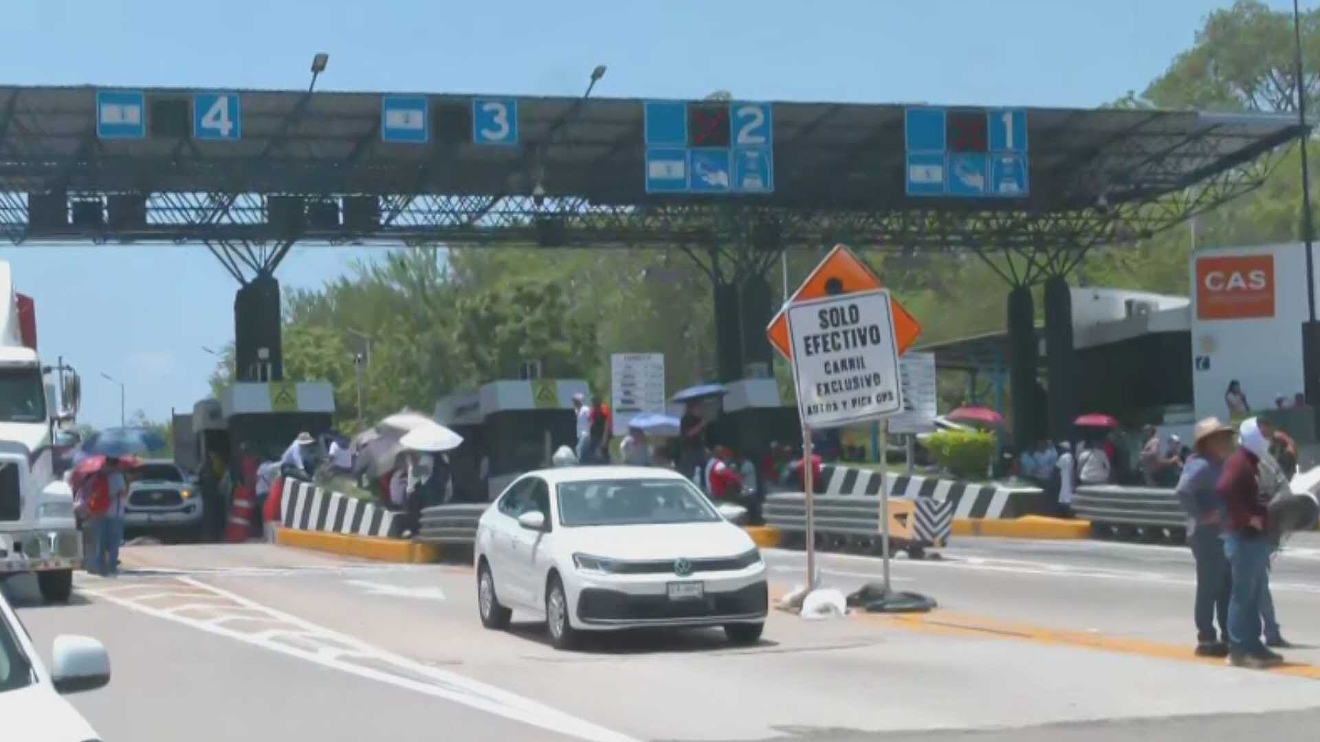 Integrantes de la CNTE toman Caseta de Chiapa de Corzo Hoy 3 de Junio