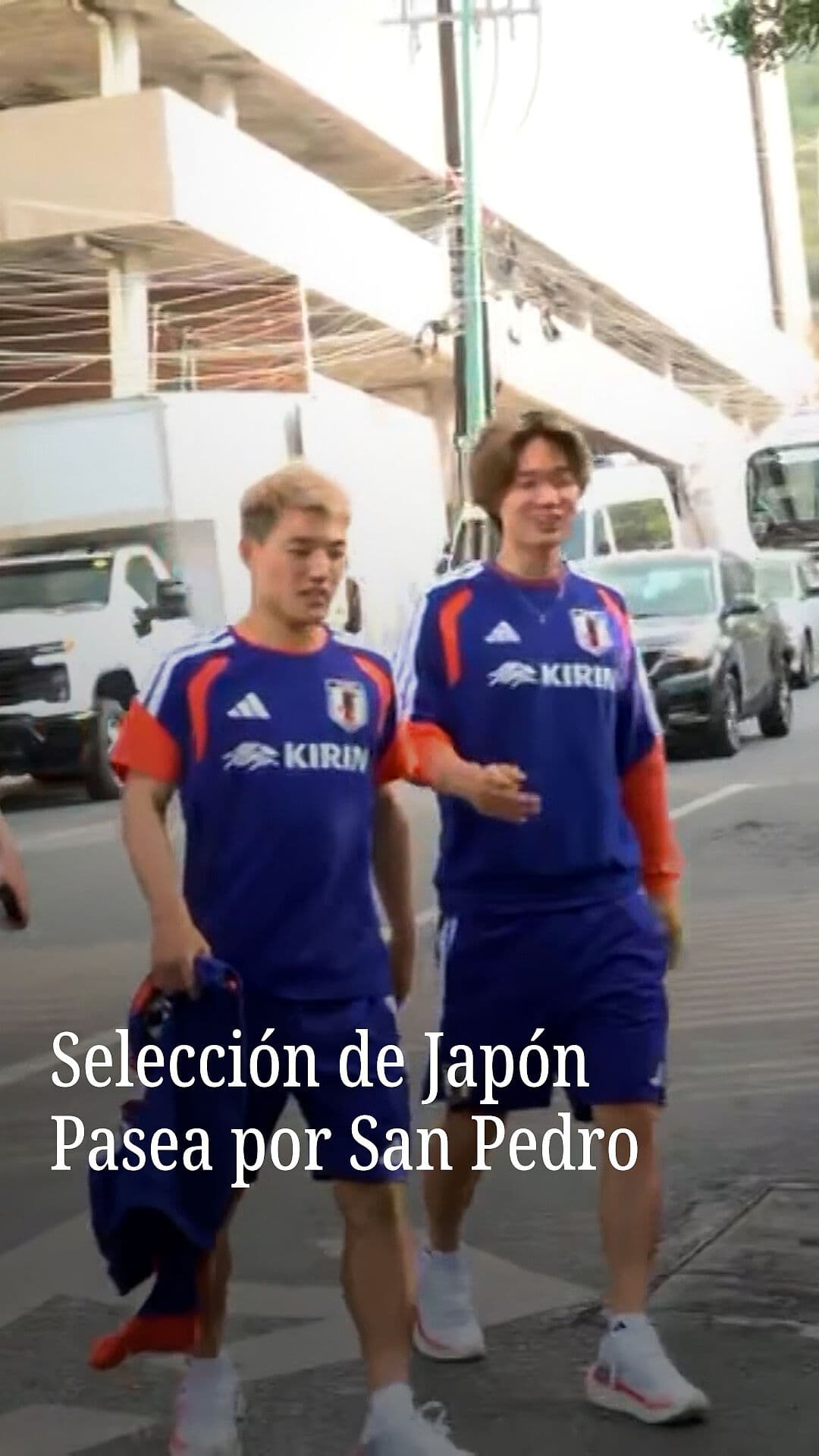Selección de Japón Pasea por San Pedro