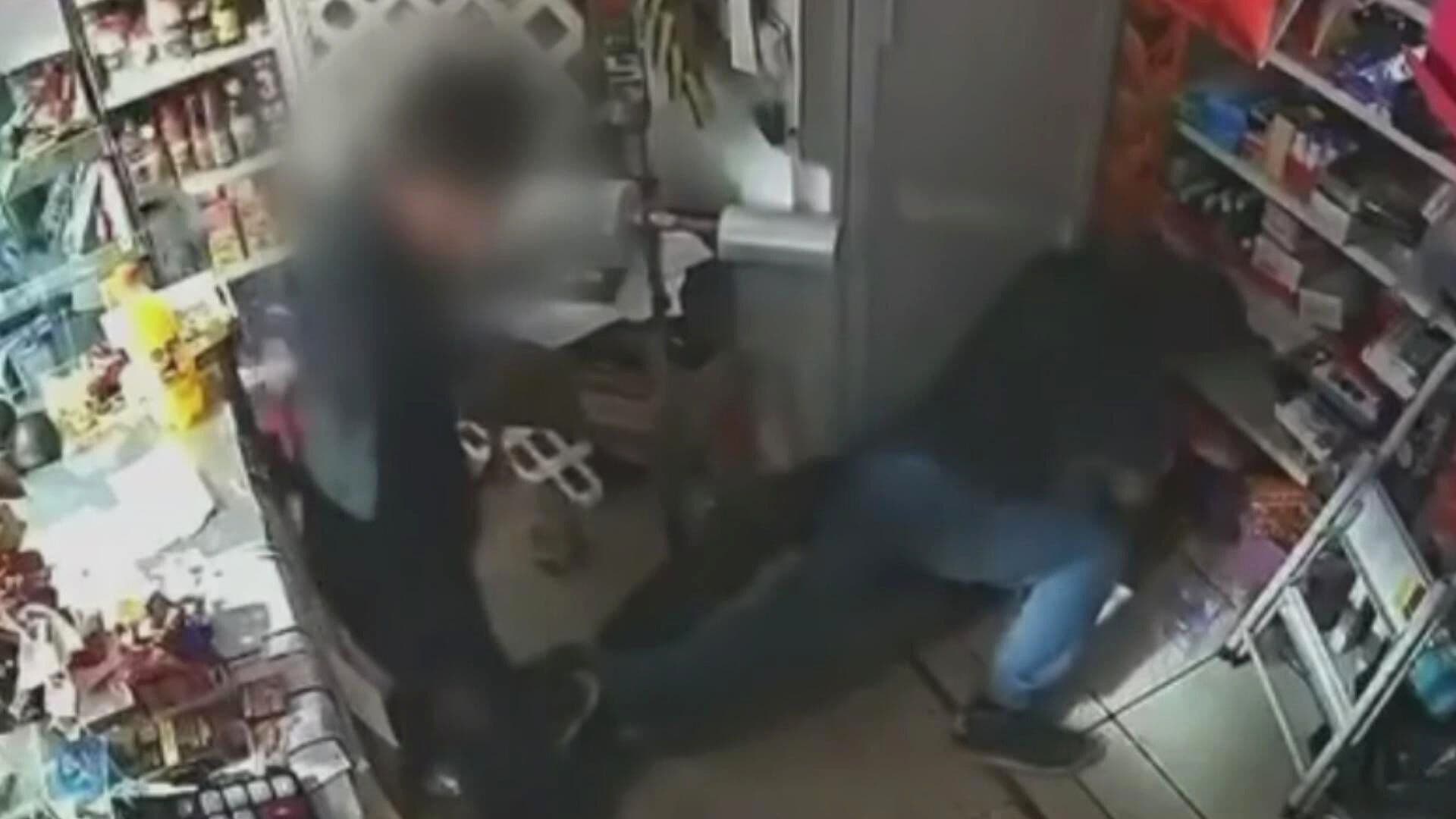 Ladrones Derriban y Golpean a Señor de Más de 70 Años en Jalisco