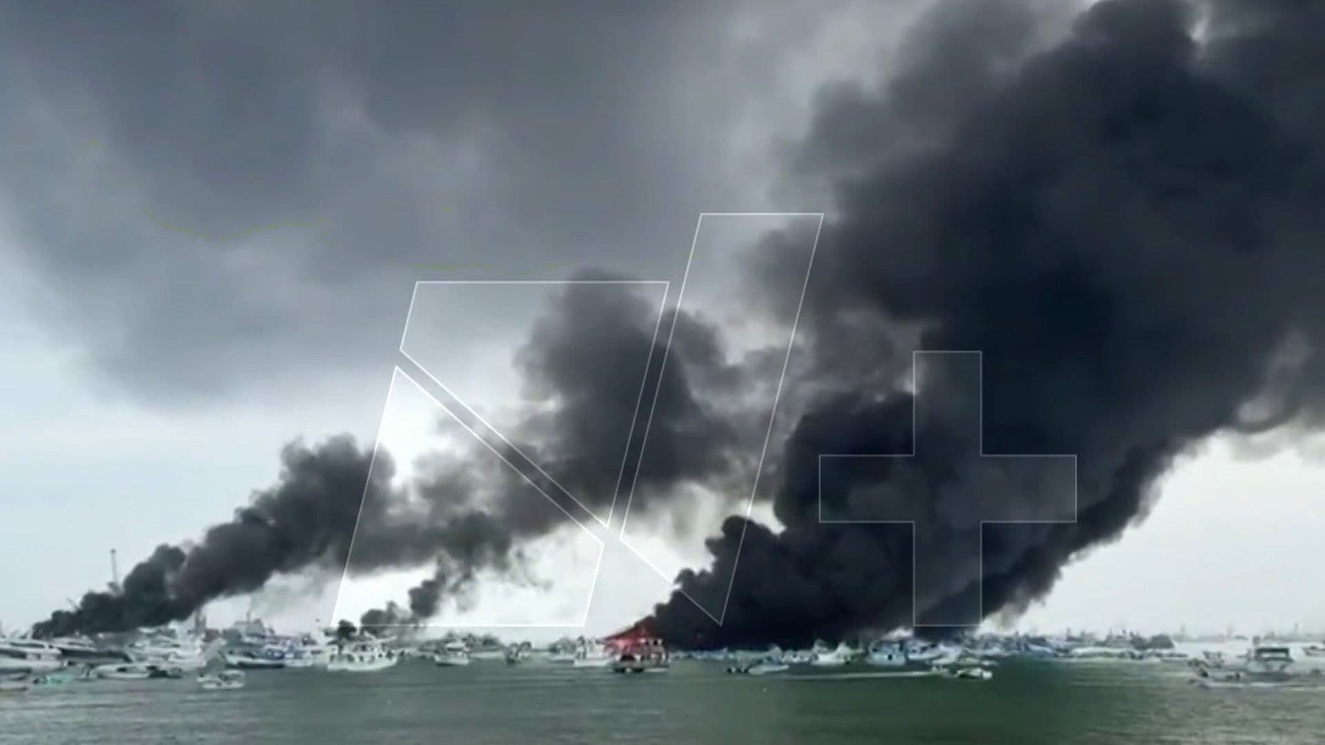 Emergencia en Ecuador: Se Registra Fuerte Incendio en Puerto de Manta